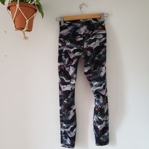 Lululemon x Barre3 Wunder Under High Rise Luxtreme Leggings 4 Glacier Camo